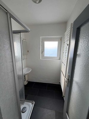 Helle Dachgeschosswohnung mit Aufzug im Zentrum Mülheims