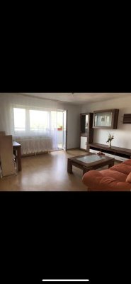 Neuwertige 3-Zimmer-Wohnung mit Balkon und EBK in Marburg
