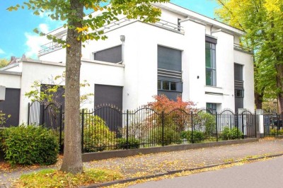Villa von 2001 in Düsseldorf mit sep.Penthouse