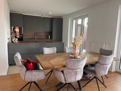 Geschmackvolle 3-Raum-Wohnung mit gehobener Innenausstattung mit Balkon und EBK in Offenbach am Main