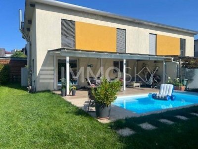 Kleines Reich für große Freude- mit zauberhaftem Garten und Pool