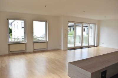 DAMBACH  -  Hochwertige 3-Zimmer-Wohnung mit 2 TG-Plätzen