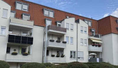 Ruhige, sehr schöne und gepflegte 3-Zimmer-Wohnung mit Balkon und Loggia in Dresden - Laubegast