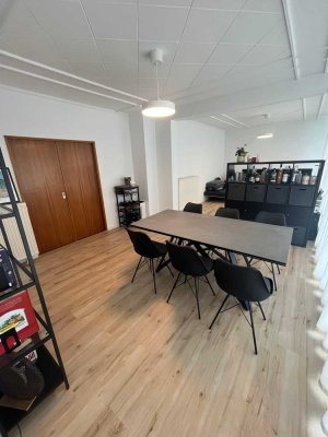 Saniertes Einfamilienhaus mit sieben Zimmern und Garage in Straßberg