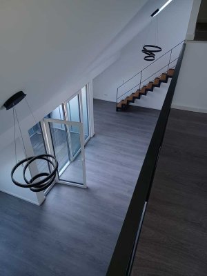 98 m² Penthouse Loft in Sülz Nähe Universität - Einbauküche - Klimaanlage - Außenstellplatz
