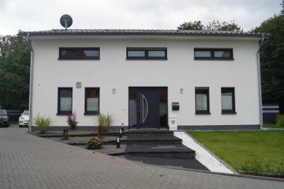 Provisionsfrei! Modernes Einfamilienhaus –Top-Zustand, große Ausstattung, Seenähe