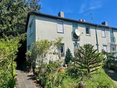 ''Wohnen am Frankfurter Berg'' 
Vermietete Doppelhaushälfte mit großem Ausbau-Potenzial