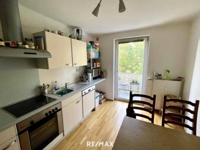 Großzügige Balkonwohnung in zentraler Lage zur Miete