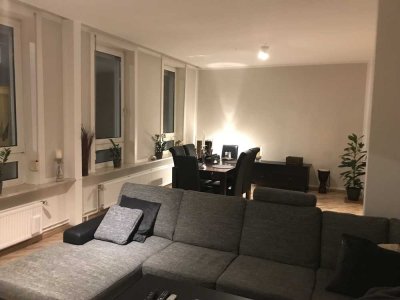Gepflegte 4-Zimmer-EG-Altbau-Wohnung inkl Außenbereich im 2 Parteien Haus