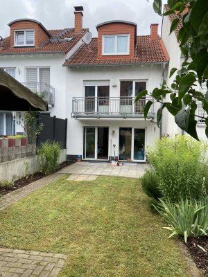 IHR NEUES ZUHAUSE - familienfreundliches RMH mit eigenem Garten und Balkon