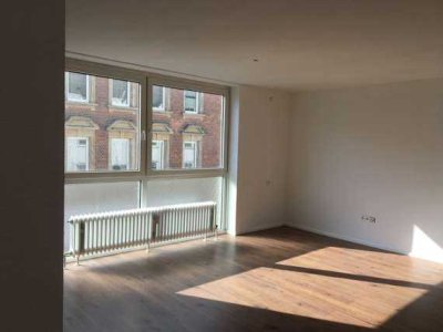 Helle, Sanierte 2.5-Zimmer Wohnung in Bayreuth City (Zentrale Lage) | Nachmieter Gesucht