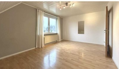 Großzügige 4-Zimmer-Wohnung mit modernisiertem Studio – Erstbezug