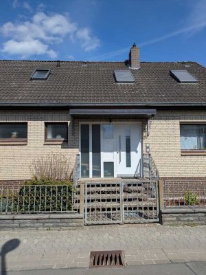 Provisionsfrei – Einfamilienhaus mit Einliegerbereich, Südgarten, Garage & Stellplätzen in Hannover