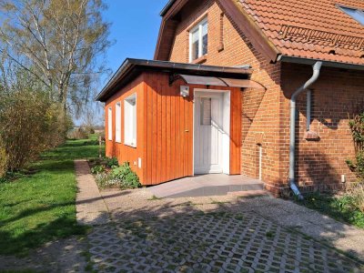 Günstige, sanierte 3-Raum-Doppelhaushälfte in Jakobsdorf