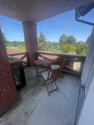 Geschmackvolle, neuwertige 2-Zimmer-Wohnung mit geh. Innenausstattung mit Balkon und EBK