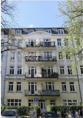 Charmante 3-Zimmer-Altbauwohnung mit Balkon in Hamburg Hoheluft-West