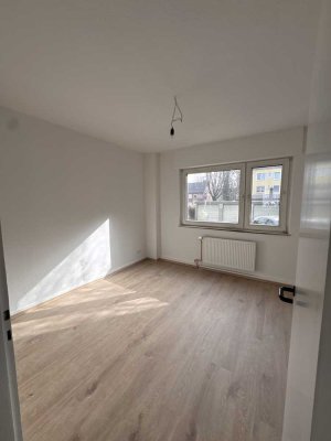 frisch sanierte, ruhige 4 Zimmer Wohnung in Essen Altendorf