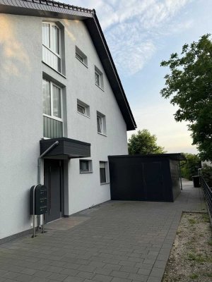 Frisch sanierte 3 Zimmer Wohnung mit Balkon in Paderborn Benhausen