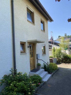 Schöne Doppelhaushälfte in Beilstein mit Garten und Burgblick