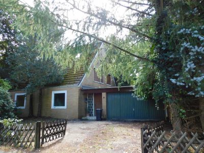 Großes Einfamilienhaus in Großburgwedel, sanierungsbedürftig