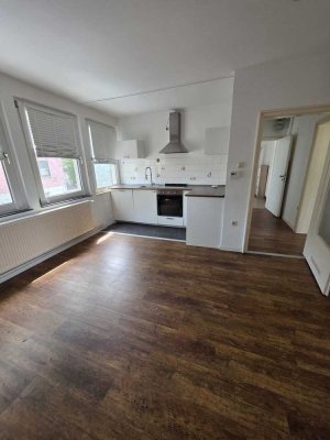 Helle 2,5-Zimmer-Wohnung mit Balkon, Einbauküche & Gartennutzung – Osnabrück-Schinkel