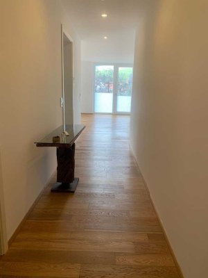 Geschmackvolle 4 Zimmer-Wohnung mit luxuriöser Innenausstattung mit EBK in Merzhausen Freiburg