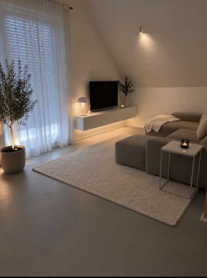 Moderne Neubauwohnung (2 Zimmer) mit Galerie und Home-Office-Bereich