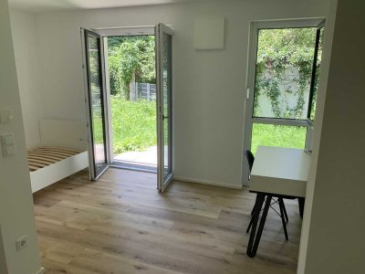 Neuwertige, voll möblierte 1-Zimmer-Wohnung mit Terrasse in Augsburg