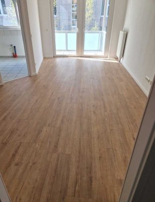 Helle 4-Zimmer-Wohnung mit Balkon in Düsseldorf