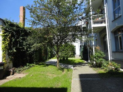 3-Zimmer-Wohnung mit Balkon im Stadtzentrum in ruhiger, grüner Innenhoflage