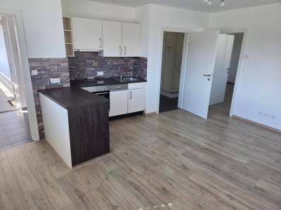 Neue 2 Zimmer Wohnung 45 qm € 780 incl. Heizung und BK!!