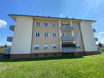 3-Zimmer-Wohnung mit Balkon - Miete - 3 Zimmer