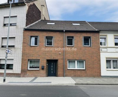 M'GLADBACH - ODENKIRCHEN GROßZÜGIGES REIHENMITTELHAUS MIT ANSPRECHENDER AUSSTATTUNG UND GROßER PKW-