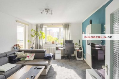 IMMOBERLIN.DE - Adrette Wohnung mit Sonnenloggia & Tiefgaragenplatz