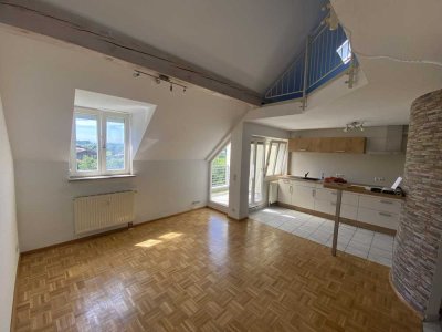 Charmant geschnittene 2,5-Zimmer-Maisonette-Wohnung mit Balkon in Ravensburg-Oberzell