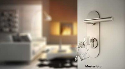 Wohnung nebst Terrassen- und Gartenfläche