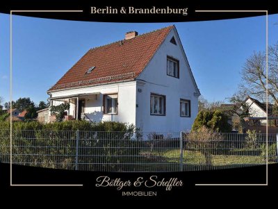 Sanierungsbedürftiges Einfamilienhaus + Bauland für weiteres Einfamilienhaus