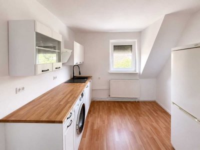 Gemütliche 3-Zimmer-Dachgeschosswohnung in gepflegtem Mehrfamilienhaus