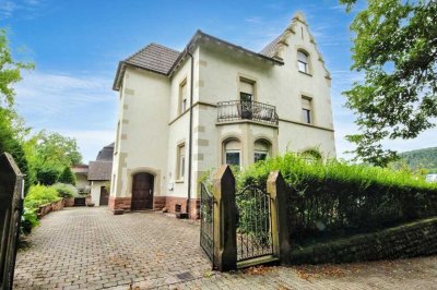 Zentrumsnahe 3-Zimmer-Altbauwohnung - optional mit Garage und Gartennutzung ...