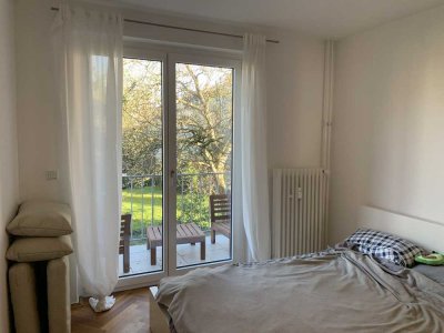 Bessungen/Orangerie: Gemütliche helle 2-Zi.-Whg. mit Parkettboden, EBK u. Balkon