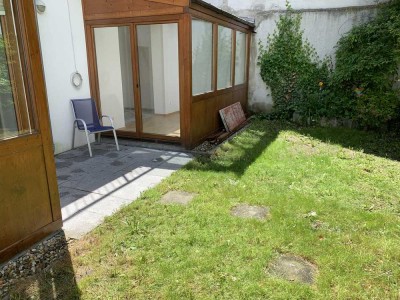 Teilmöbliertes Appartement mit Garten im Zentrum!! Ab sofort!