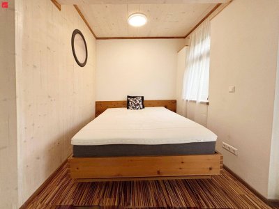 Heller Wohnhit mit hochwertigem Zirben -Bett!