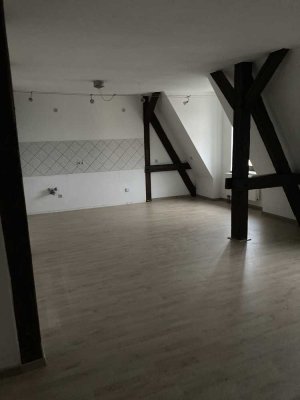Studenten aufgepasst - helle 3-Raum-Wohnung mit offener Wohnküche