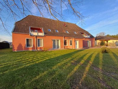 Traumhafte 1 Raumwohnung mit Terrasse und Garten