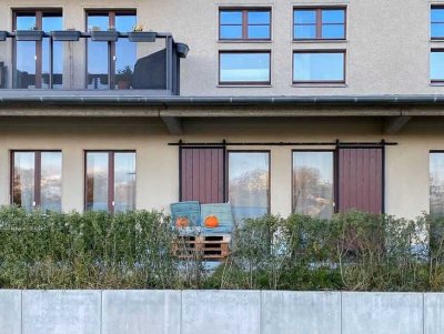 HOMESK - Direkt an der Havel: 4-Zimmer-EG-Wohnung mit Garten, Terrasse und Wasserblick