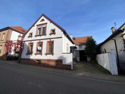 Ehemaliges Weingut mit fast unerschöpflichem Ausbaupotential....