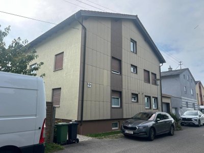 2 Familienhaus mit Pool und Outdoorküche/Poolhaus - Garage für 3 Autos -SOFORT VERFÜGBAR-DACHBODEN AUSBAUBAR