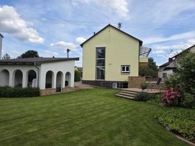 Einfamilienhaus mit 8 Zimmern in Ludwigshafen-Oggersheim