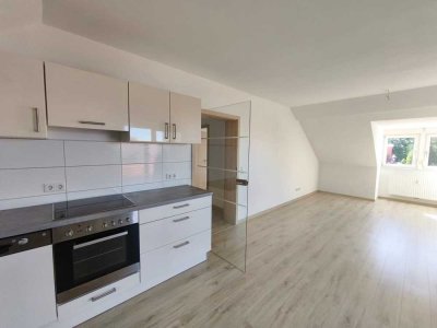 Traumhafte 3-Raumwohnung im Dachgeschoss in Tonna (902.1402)