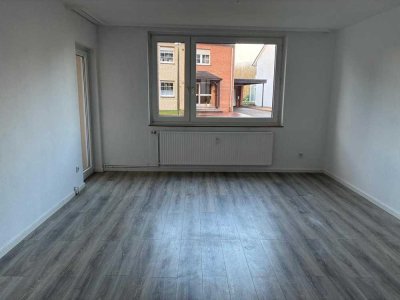 ++Helle 3-Zimmerwohnung mit schönem Balkon - im ERDGESCHOSS*